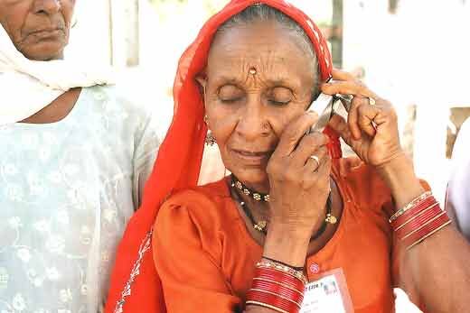 WHAT!? – India has 584.32 million mobile subscribers!