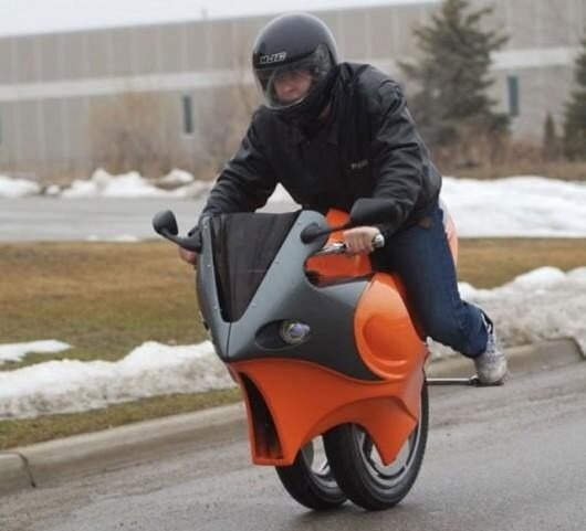 This Motorcycle Transforms on the Go!